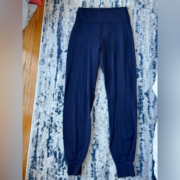 lululemon athletica Pants - NWOT Lululemon Back In Action Jogger